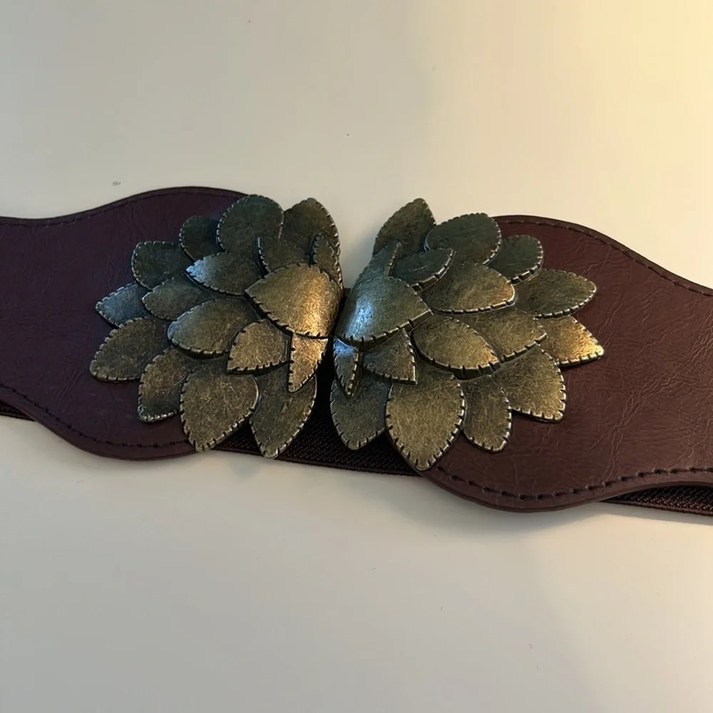 Brown Elastic belt with gold flower key lock closure
